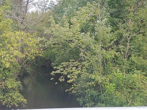 5th image of W1755 Hall Rd