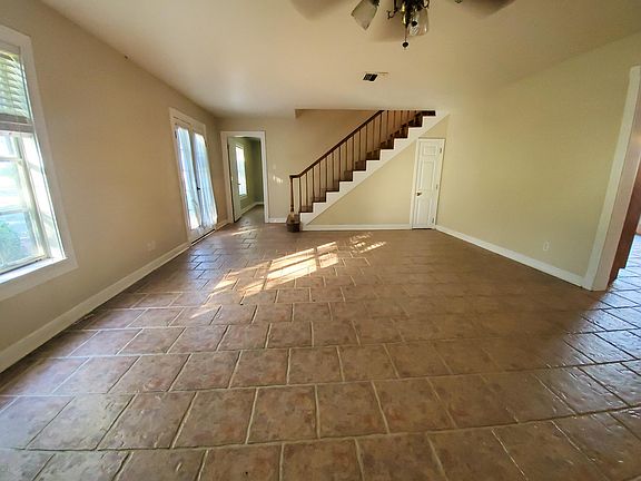 3rd image of 9033 Glenwood Blvd