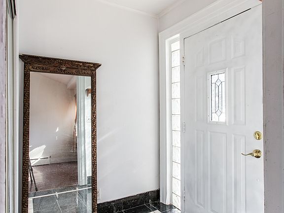 3rd image of 7011 Manse St