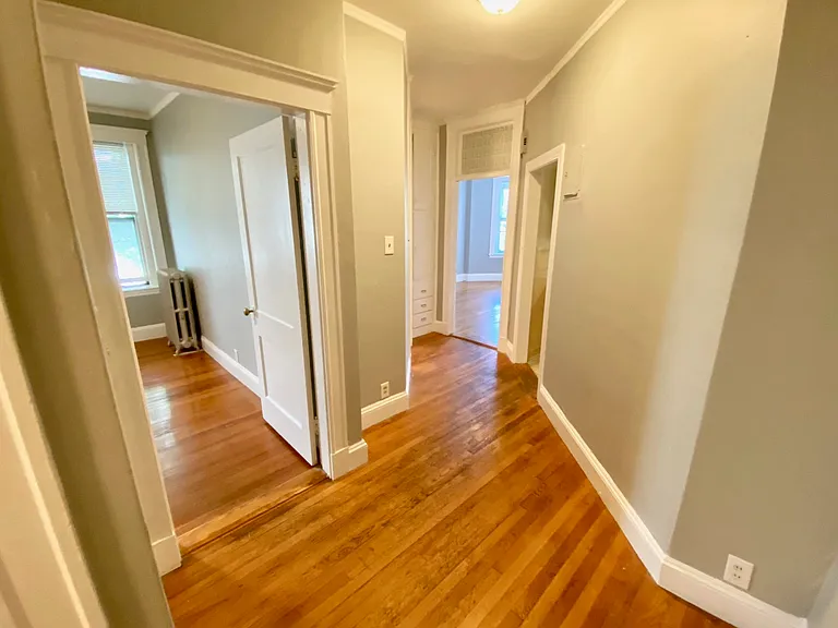17 Warwick Rd #5 — Photo 4