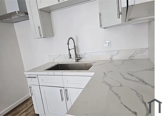 4768 Willow Brook Ave #4760 — Photo 7