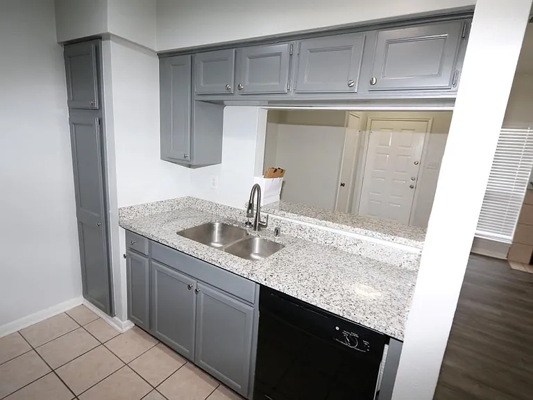 8299 Cambridge St #1506 — Photo 6