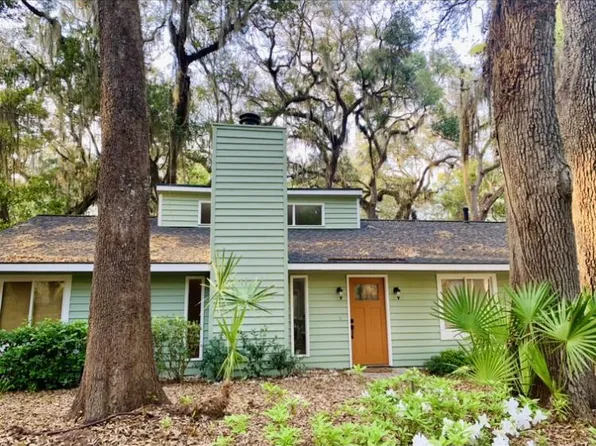 201 Palmetto Ct, Saint Simons Island, GA 31522