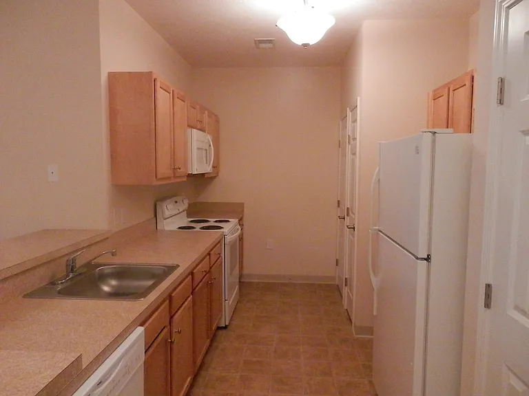 Aquamarine Apartments — Photo 20