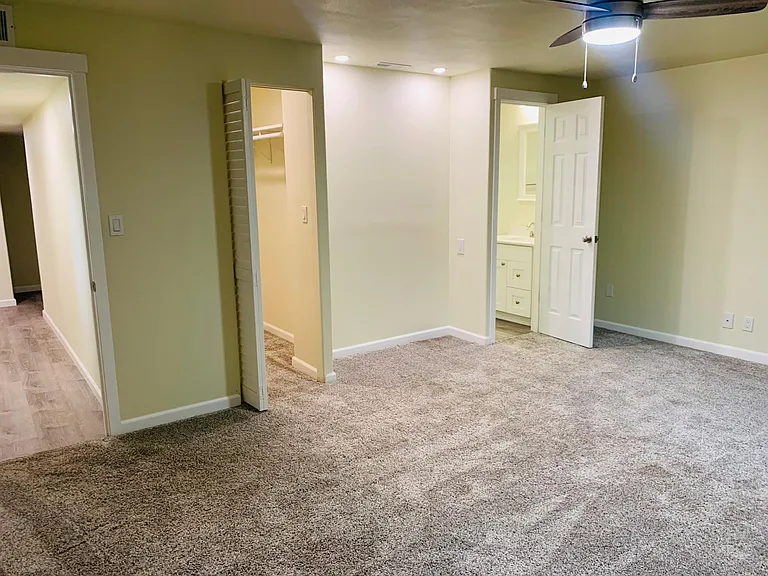 12304 Glenwood Ave SW — Photo 16
