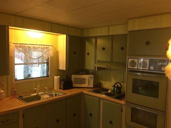 4th image of 39601 Elgin Dr