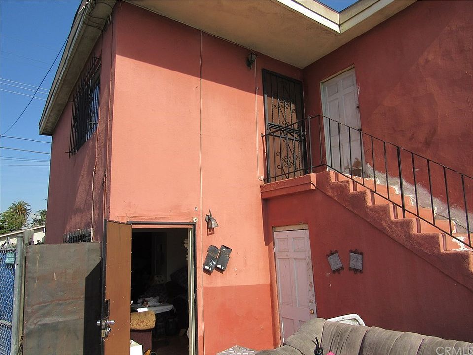 1st image of 329 W 83rd St
