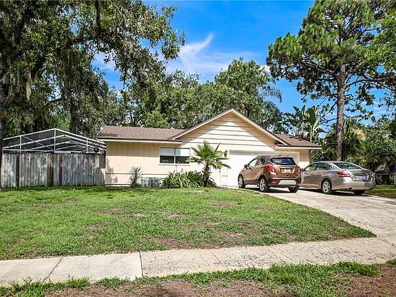 4th image of 502 N Sweetwater Blvd