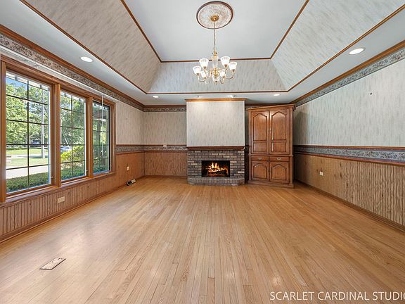 5th image of 6N368 Oakwood Dr