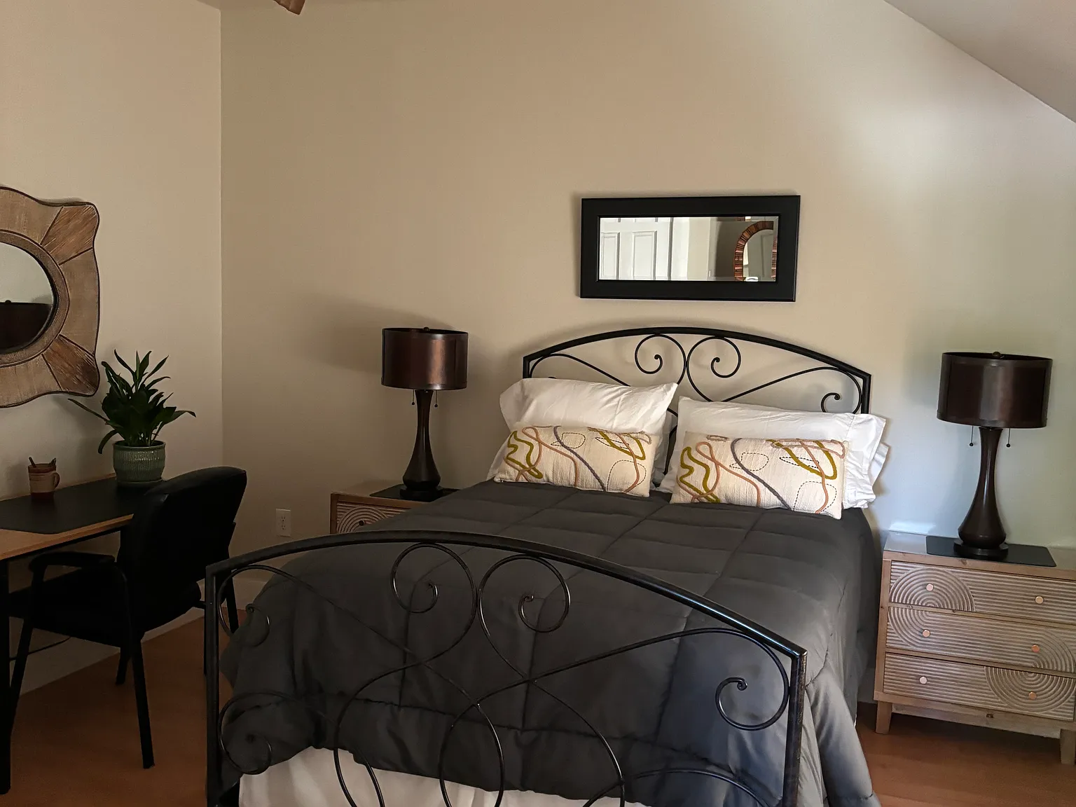 1 bed, 700 sqft, $1,800 — Photo 3