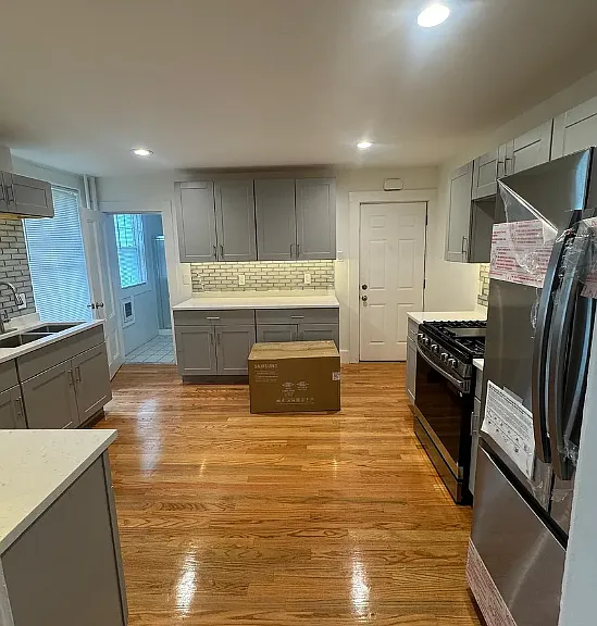 20-22 Everett Sq #2B — Photo 3