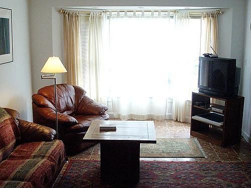 3rd image of 2740 W Summerdale Ave
