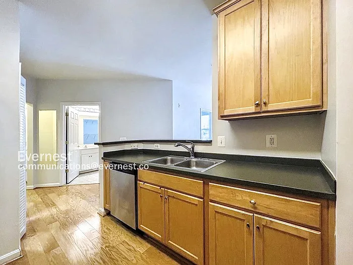 21197 McFadden Sq #203 — Photo 8
