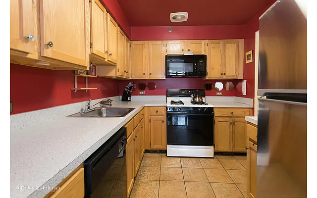 Sold by Douglas Elliman | media 13