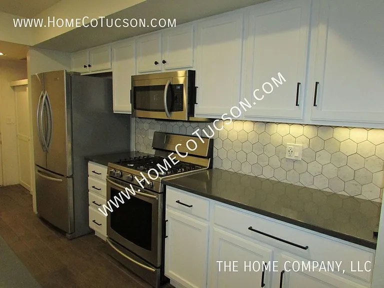 3668 N Royal Prince Ct — Photo 9