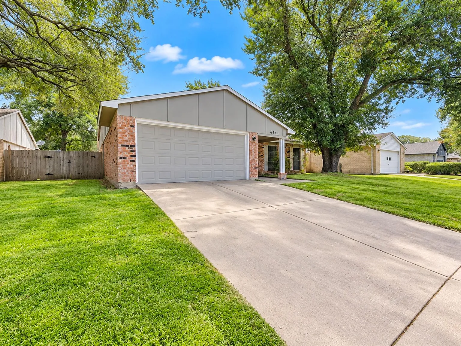 3 bed, 2.0 bath, 1529 sqft, $1,890 — Photo 2