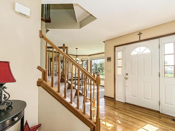5th image of 10146 Chantry Pl NW