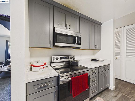 3rd image of 1750 Halford Ave APT 211