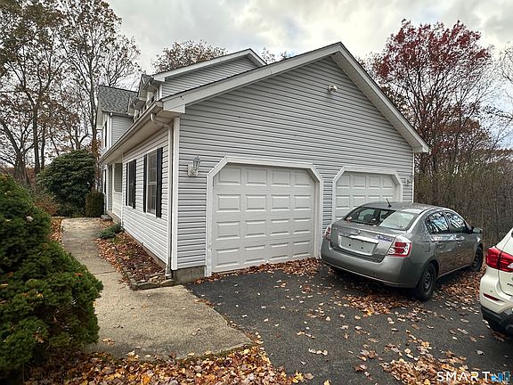 4th image of 120 Tyler Way