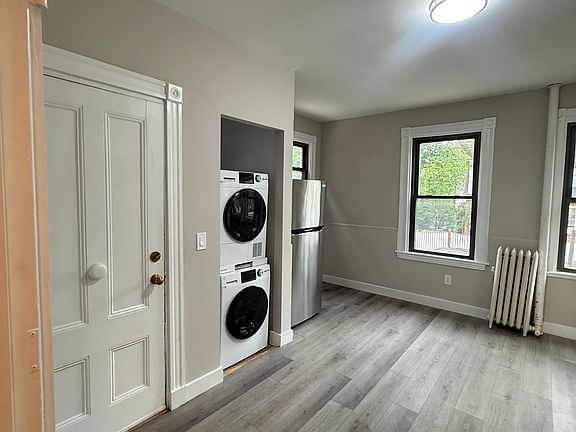 4th image of 32 Walnut St #2