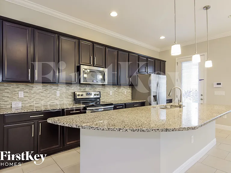 5948 Village Center Dr — Photo 6