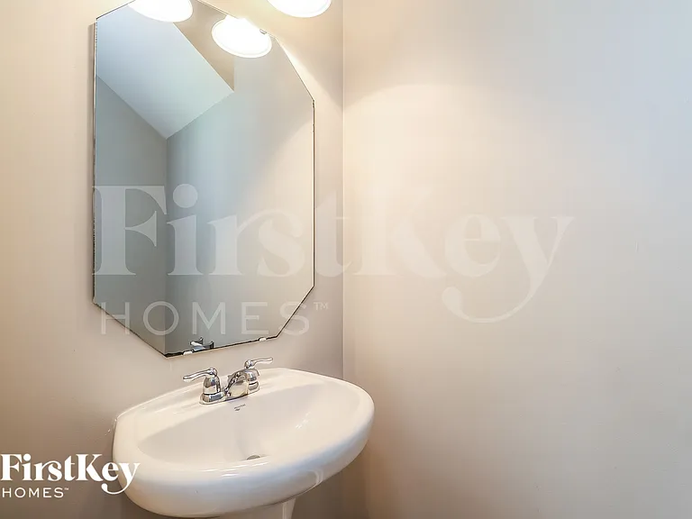 10118 Green Grass Rd — Photo 17