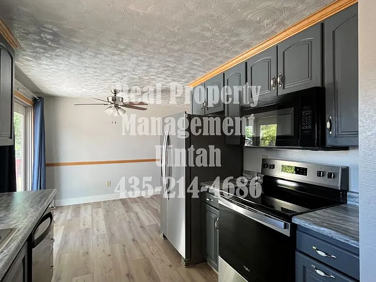456 S 3130 W — Photo 6