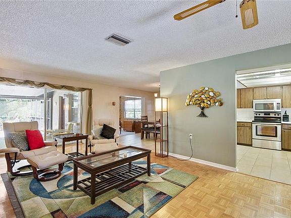 2nd image of 17122 Orangewood Dr