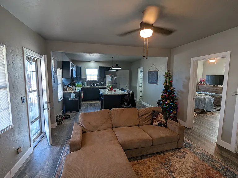 116 E Kee St — Photo 5