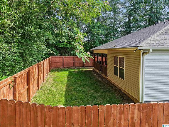 4th image of 157 Trinity Ln