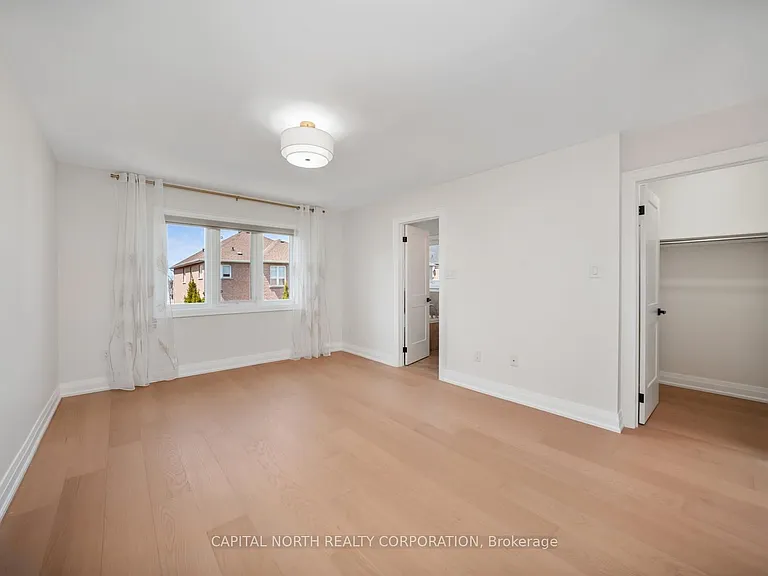 231 Venice Gate Dr — Photo 22