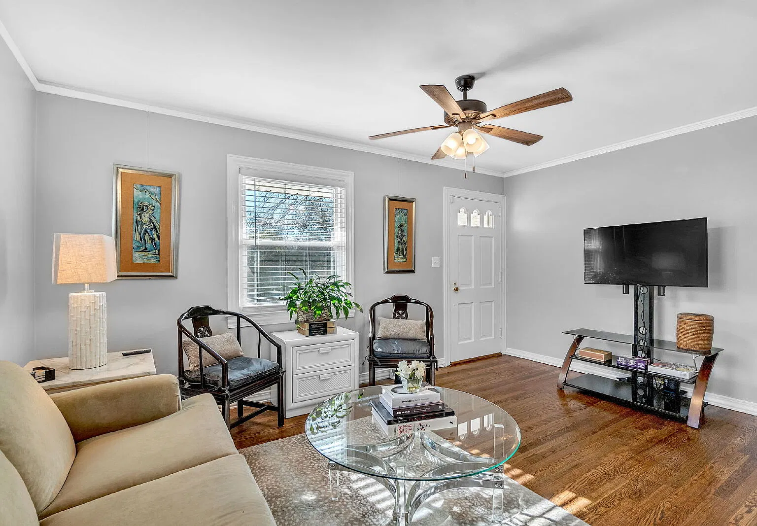 2 bed, 1.0 bath, $1,800 — Photo 4