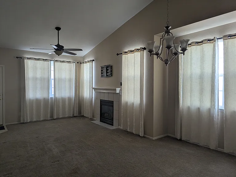 1287 Villa Grv — Photo 8