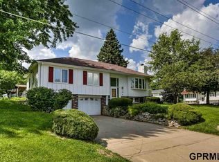 1302 Betz Rd, Bellevue, NE 68005