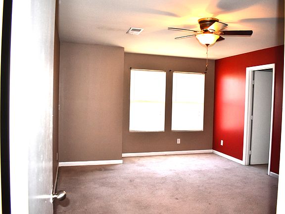 4th image of 15445 Tyler Mill Dr