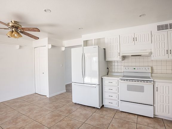 4th image of 3838 E Sweetwater Ave