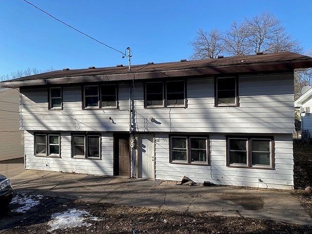 2nd image of 1226 Circle Terrace Blvd NE
