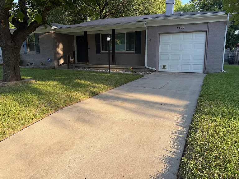 5409 Fursman Ave — Photo 2