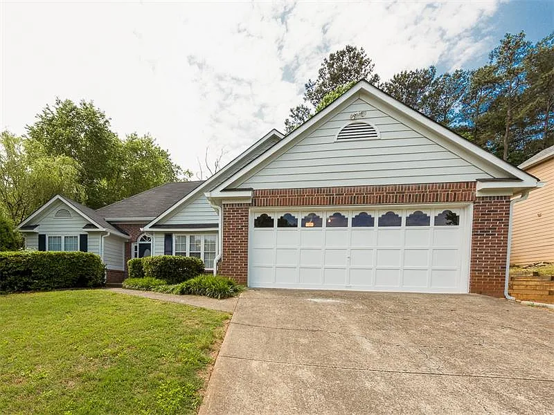 210 Eagle Glen Ct photo 1