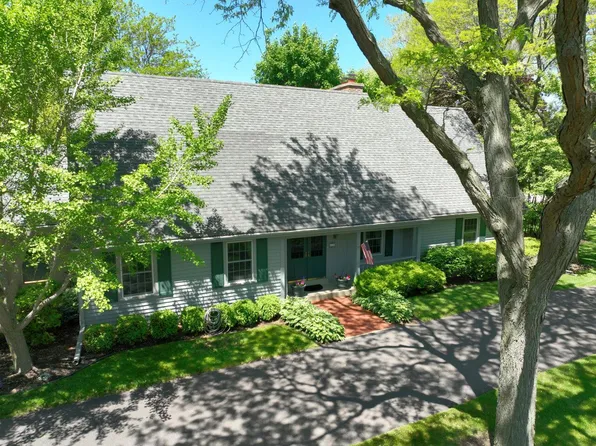 316 West Thornapple LANE, Mequon, WI 53092