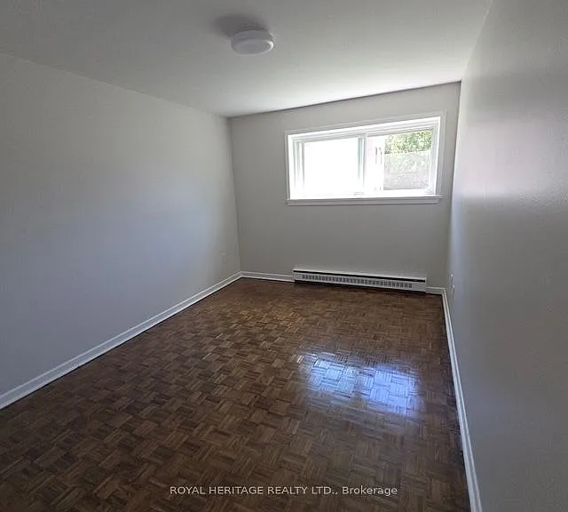 945 Simcoe St N — Photo 7