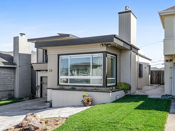 2nd image of 89 Oakmont Dr