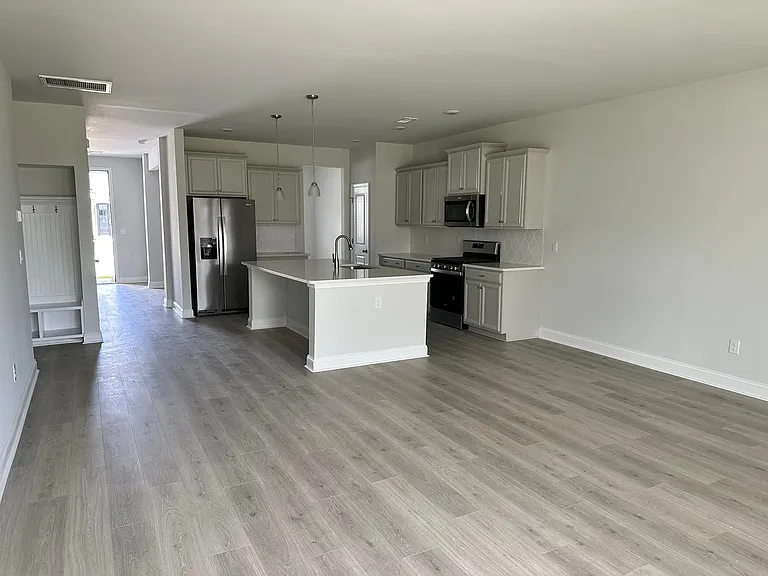 9091 Fort Hill Way — Photo 3