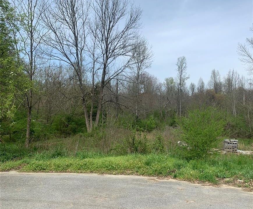 1st image of 173 Covered Wagon Dr