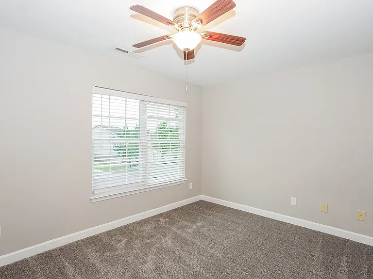 4198 Broadstairs Dr — Photo 13
