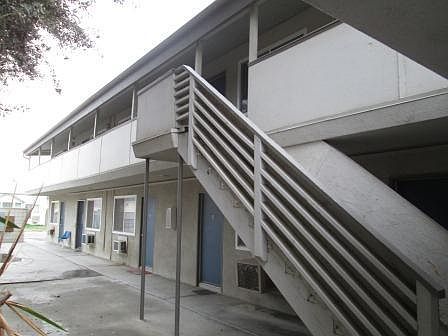 1st image of 404 Central Ave APT G