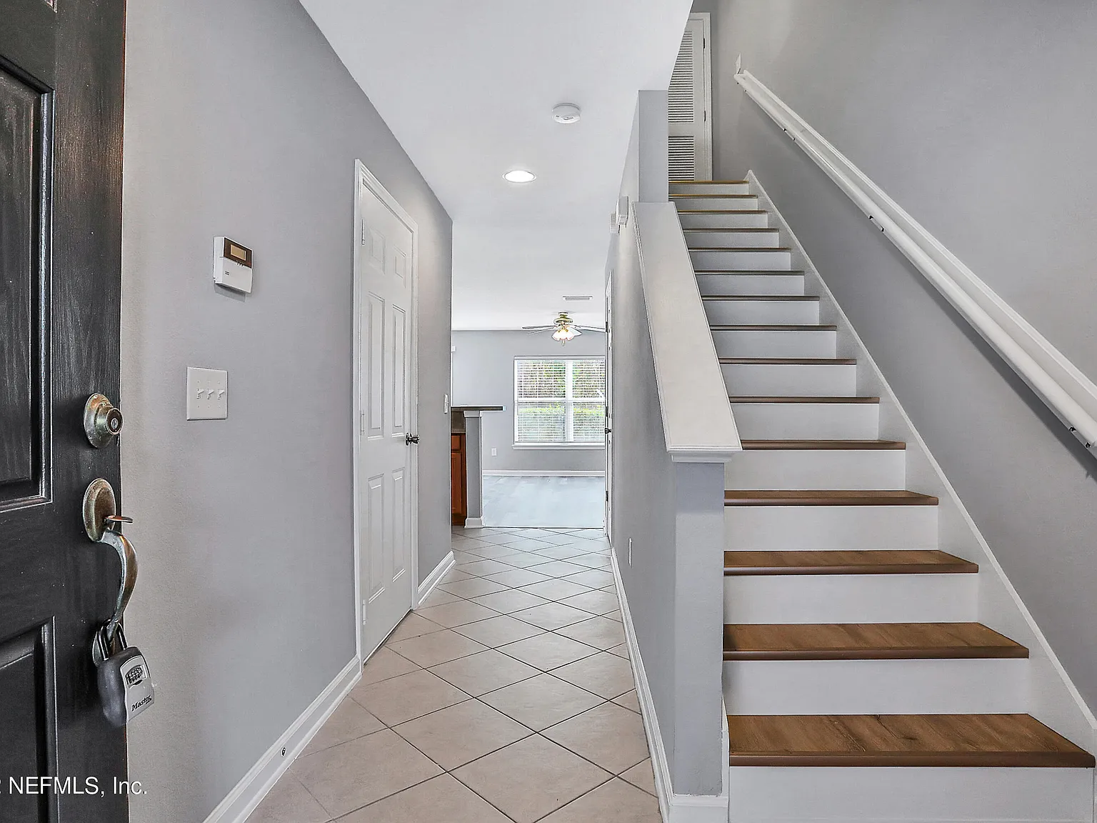 2 bed, 2.5 bath, 1268 sqft, $1,850 — Photo 3