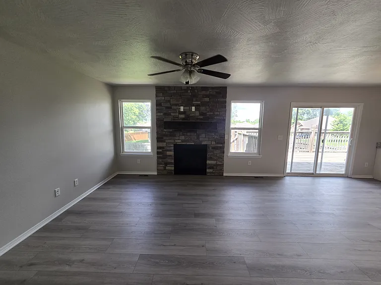 5731 W David St — Photo 4