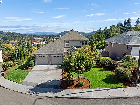 3rd image of 16436 SE Meadowland Ct