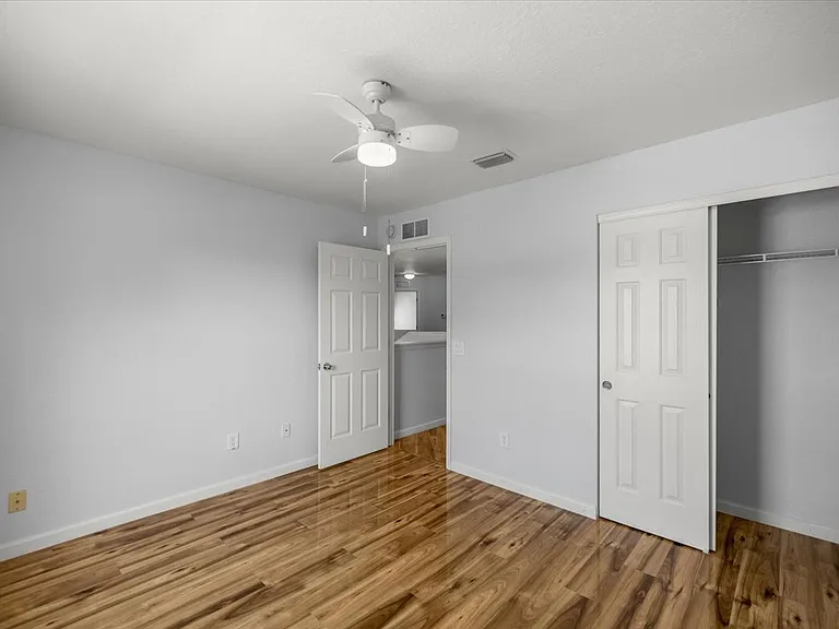 5073 SW 40th Pl — Photo 27